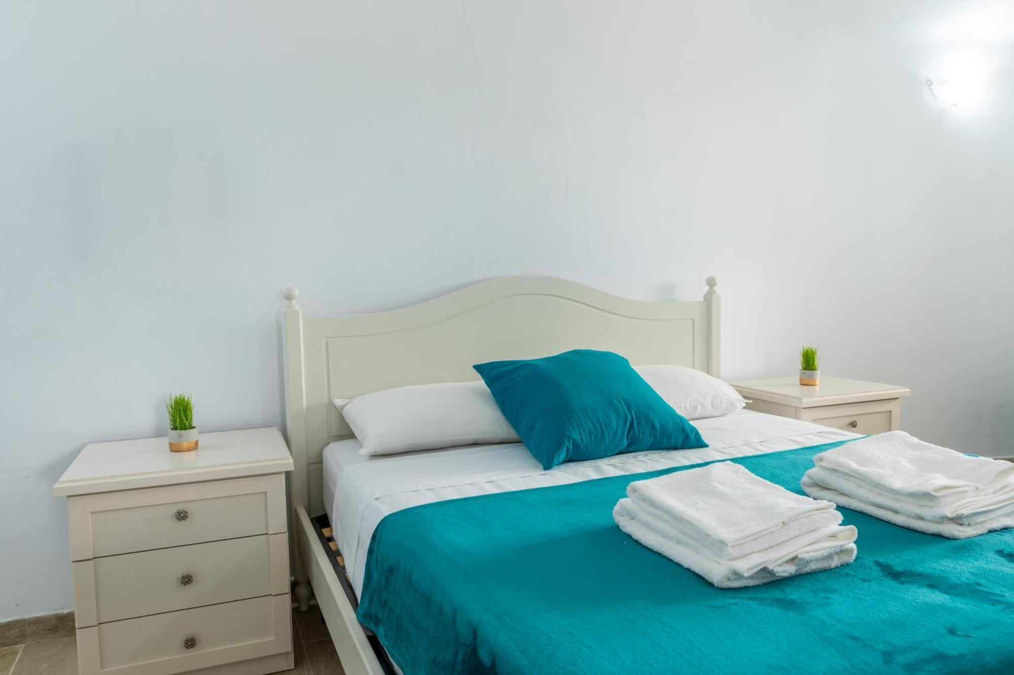 Sea View House 6 *